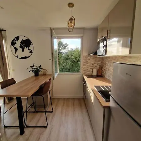 Cosy Oloron, Aux Pieds Des Pyrenees Et De L'atlantique!